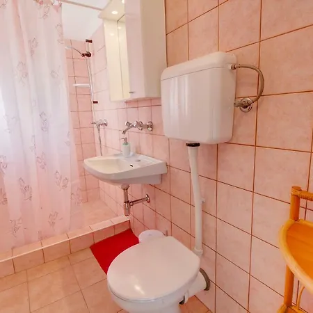 Astrid Apartament *