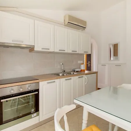Astrid Apartament *